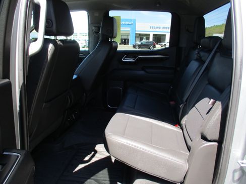 Certified 2023 GMC Sierra 1500 SLT AWD/4WD image 12