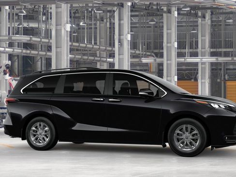 New 2026 Toyota Sienna XLE FWD image 13