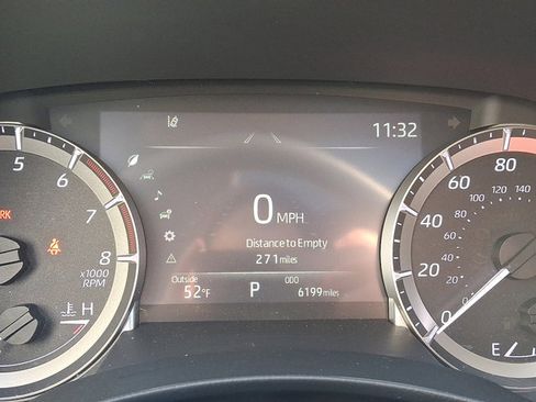 Used 2025 Toyota Highlander XLE image 20