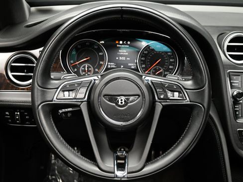 Used 2019 Bentley Bentayga AWD/4WD image 75