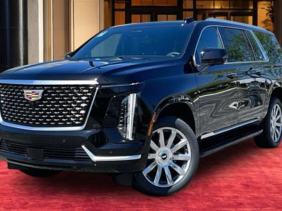 New 2026 Cadillac Escalade ESV 4WD w/ LPO, Floor Liner Package