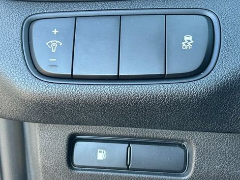 Used 2017 Kia Sorento FWD image 21