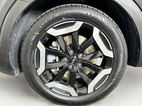Used 2025 Kia Telluride S FWD image 11