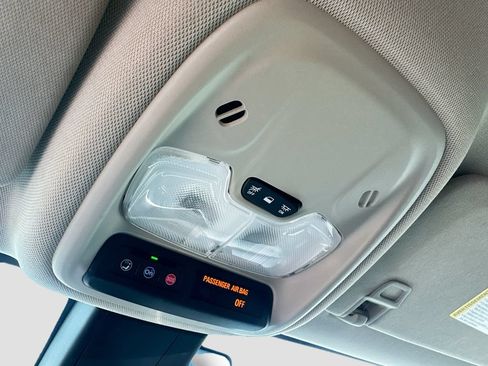 Used 2022 Buick Encore GX Select FWD image 18