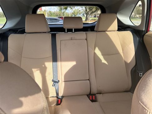 Used 2022 Toyota RAV4 LE image 33