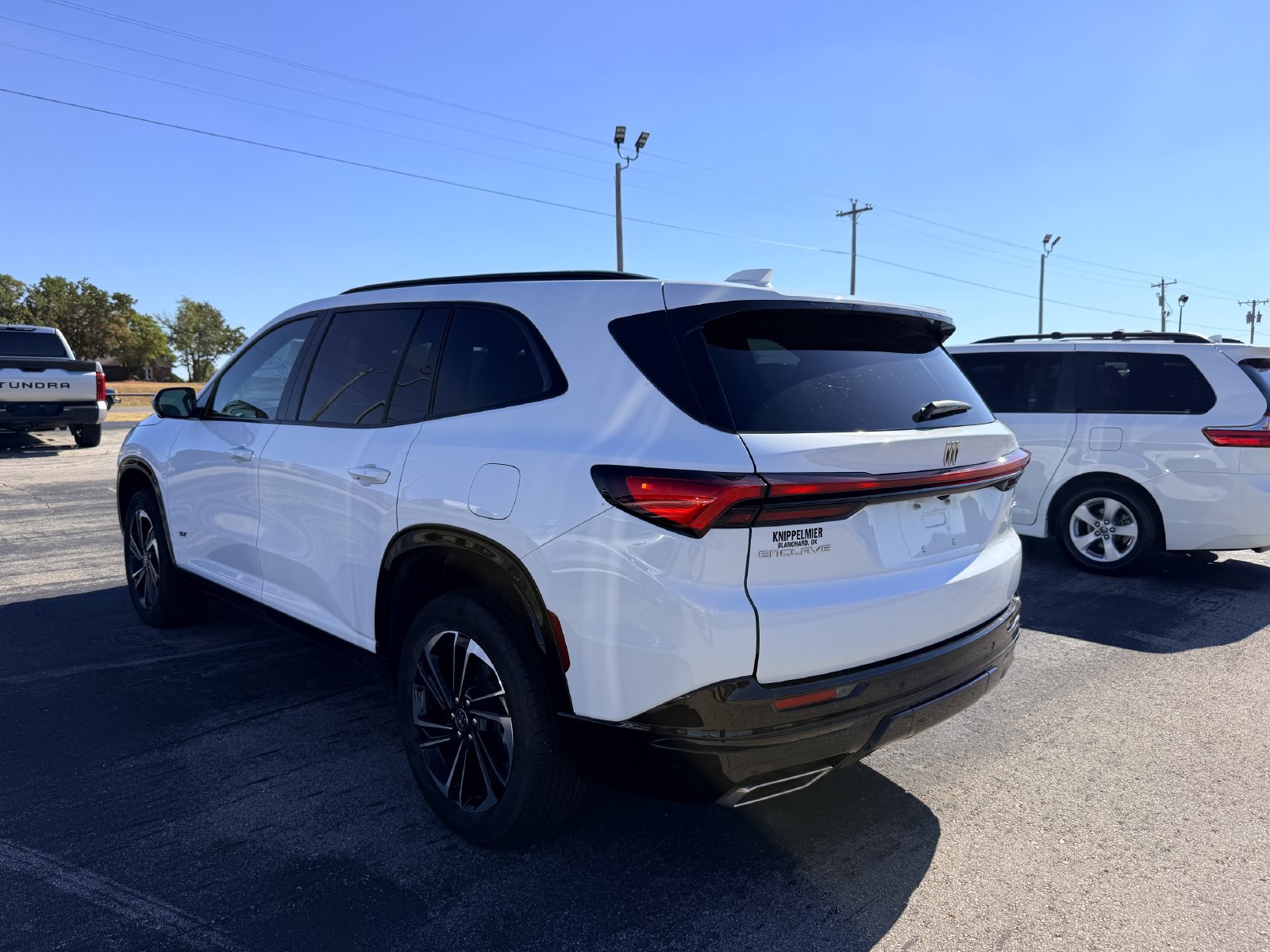 Used 2026 Buick Enclave Sport Touring FWD image 13
