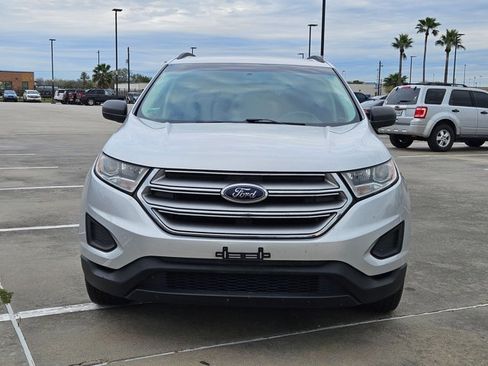 Used 2015 Ford Edge SE image 2