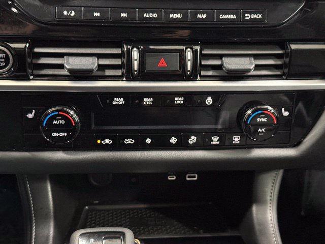Used 2024 Nissan Pathfinder SL AWD/4WD image 22