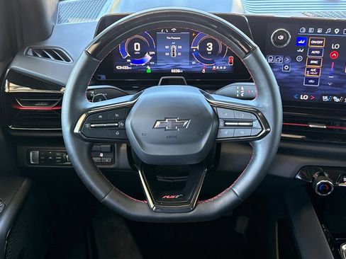 Used 2025 Chevrolet Silverado EV RST AWD/4WD image 22