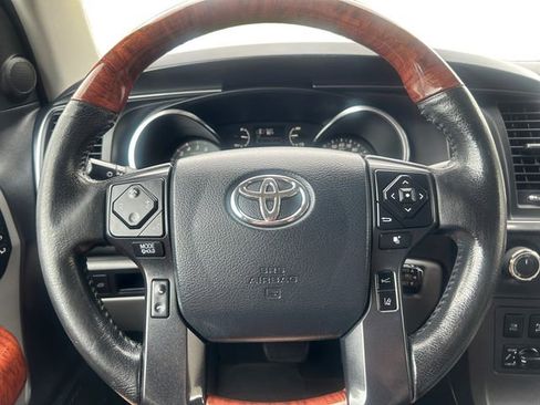 Used 2019 Toyota Sequoia Platinum AWD/4WD image 13