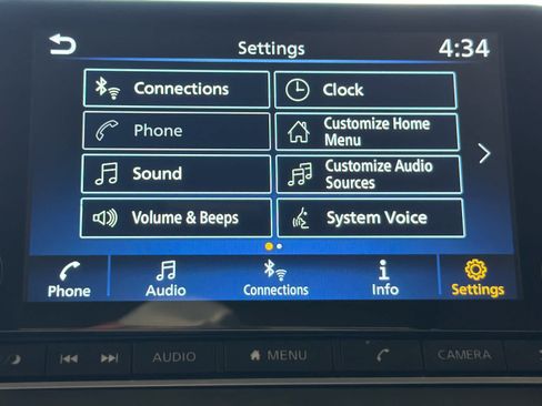 Used 2025 Nissan Sentra SR FWD image 40