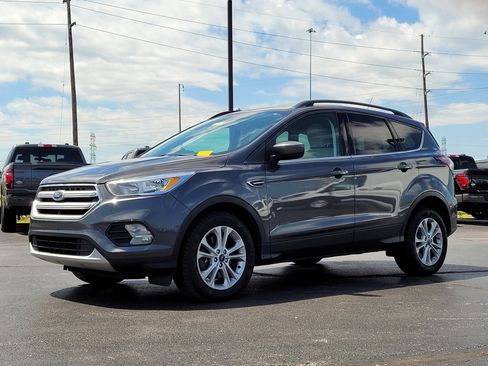 Used 2018 Ford Escape SE w/ SE Sync 3 Package image 8