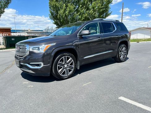 Used 2017 GMC Acadia Denali w/ Technology Package AWD/4WD image 4
