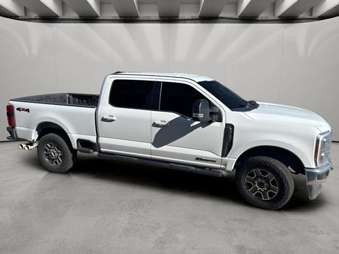 Used 2025 Ford F250 Lariat AWD/4WD image 6