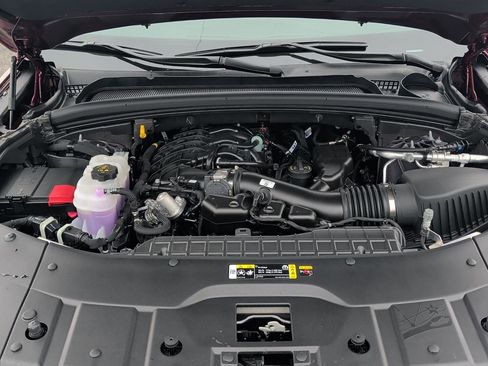 New 2025 Jeep Grand Cherokee Laredo image 7