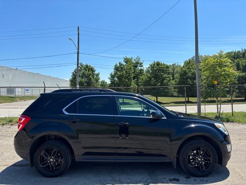 Used 2017 Chevrolet Equinox LT w/ Midnight Edition FWD image 2