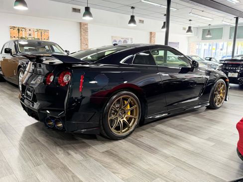 Used 2024 Nissan GT-R w/ T-Spec Takumi Edition image 15