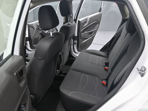 Used 2018 Ford Fiesta SE image 16