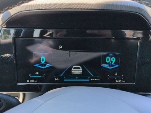 Used 2022 Hyundai Elantra SEL w/ Convenience Package FWD image 10