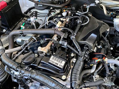 Used 2024 Toyota Tacoma SR RWD image 30