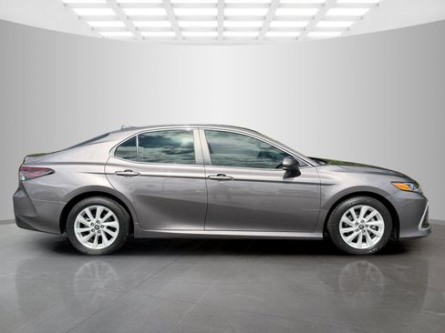 Used 2023 Toyota Camry LE FWD image 6