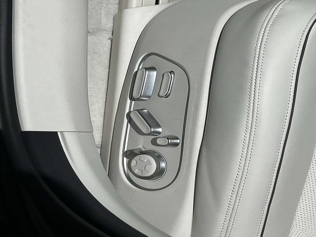 New 2026 Genesis G90 3.5T AWD/4WD image 15