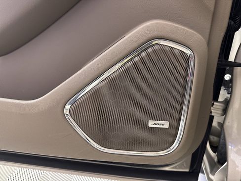 Used 2017 Chevrolet Tahoe LT w/ LT Signature Package image 28