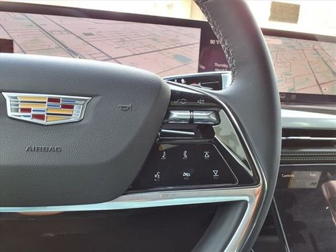 Used 2026 Cadillac Escalade Luxury w/ Touring Package AWD/4WD image 17