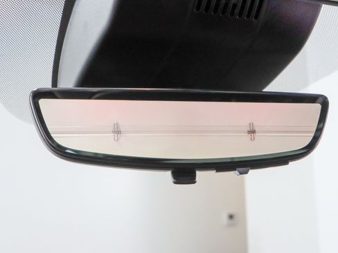 Used 2023 Chevrolet Suburban High Country image 23