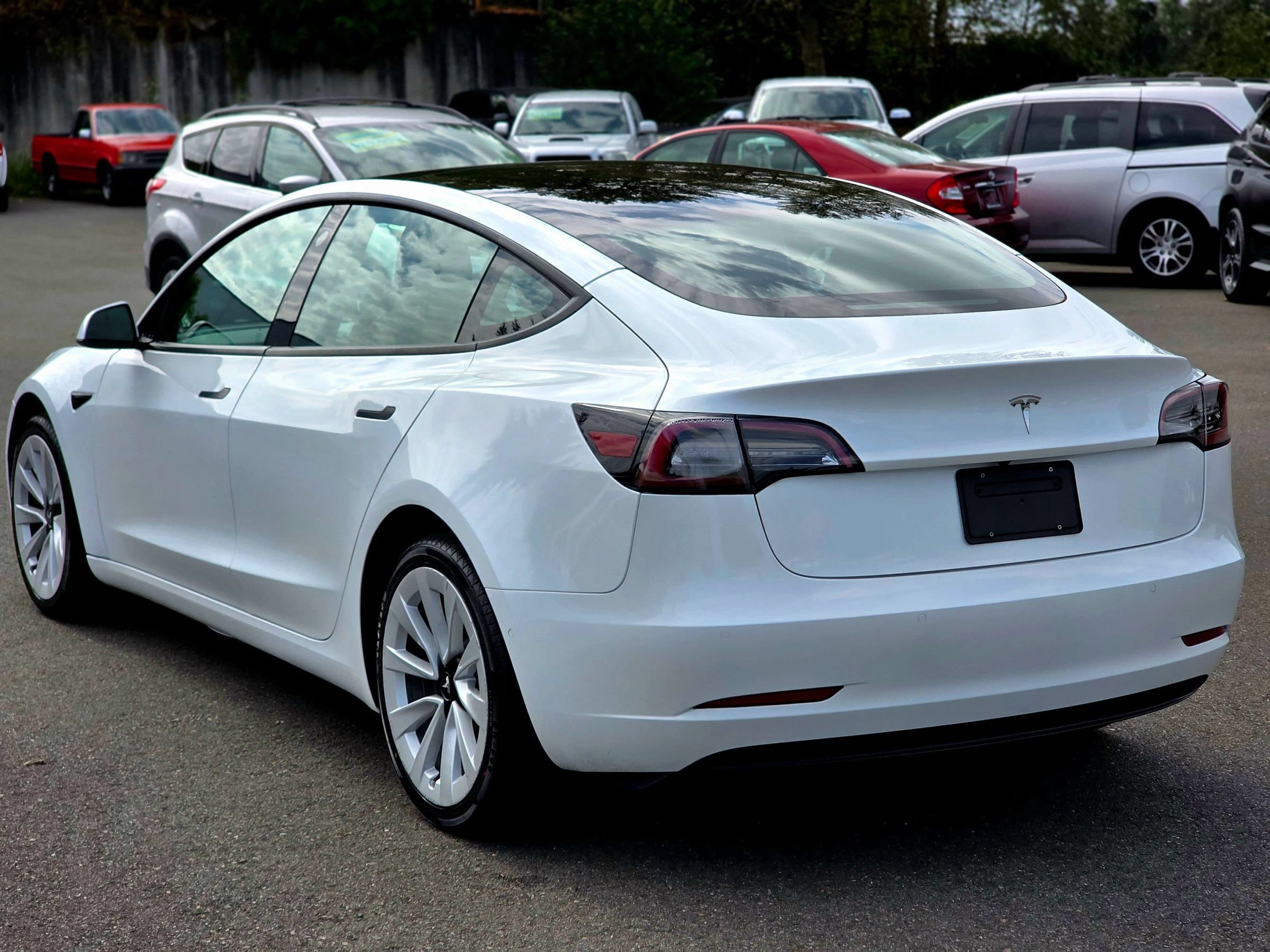 Used 2021 Tesla Model 3 Standard Range Plus RWD image 11
