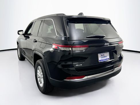 Used 2023 Jeep Grand Cherokee Laredo AWD/4WD image 7