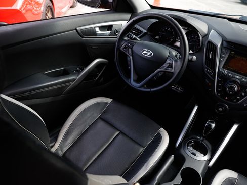 Used 2015 Hyundai Veloster Turbo image 20