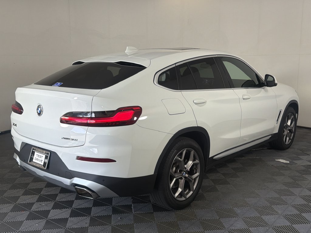 Used 2022 BMW X4 xDrive30i w/ Premium Package 2 AWD/4WD image 10