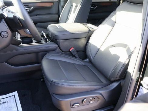 New 2026 GMC Yukon XL Denali w/ Sun & Power Step Package AWD/4WD image 41