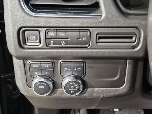 Used 2022 GMC Yukon AT4 AWD/4WD image 27