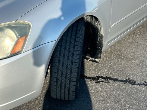 Used 2005 Nissan Altima 3.5 SE w/ (M01) Sport Pkg image 33