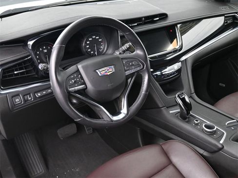 Certified 2023 Cadillac XT6 Premium Luxury w/ Technology Package image 7