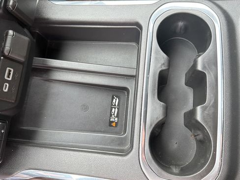 Used 2019 GMC Sierra 1500 SLT w/ SLT Premium Plus Package AWD/4WD image 19