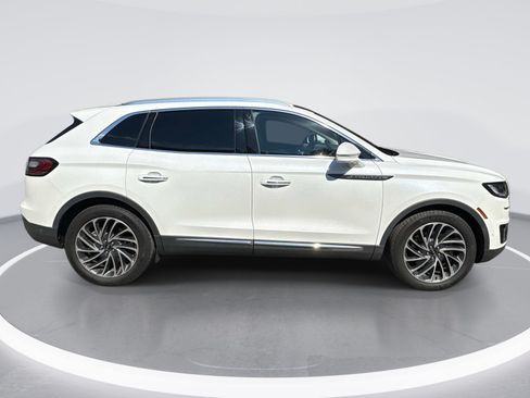 Used 2020 Lincoln Nautilus Reserve w/ Equipment Group 201A AWD/4WD image 9