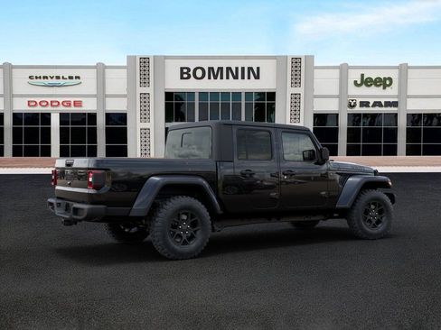 New 2025 Jeep Gladiator Willys image 4