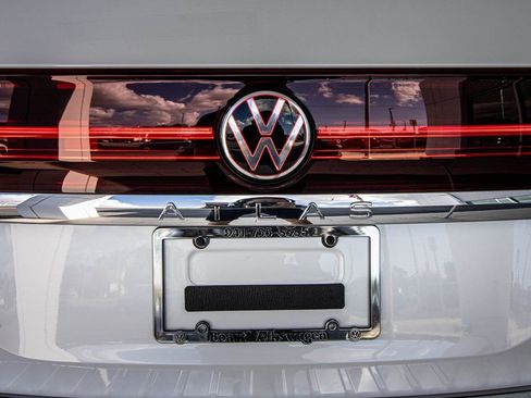 New 2026 Volkswagen Atlas SEL image 16