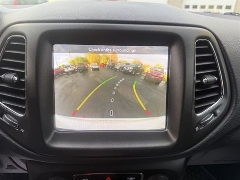 Used 2019 Jeep Compass Trailhawk AWD/4WD image 15