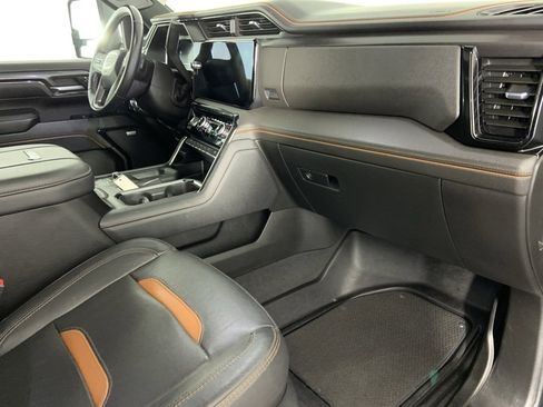 Used 2024 GMC Sierra 2500 AT4 w/ AT4 Premium Plus Package image 30