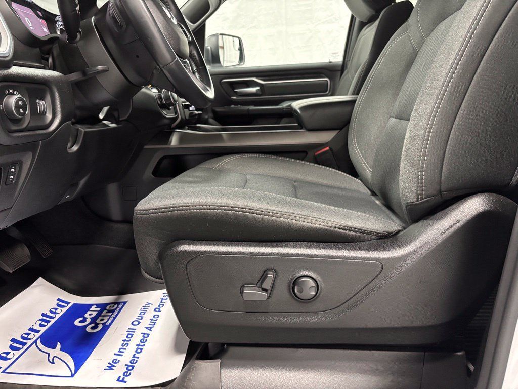 Used 2022 RAM 1500 Big Horn AWD/4WD image 12