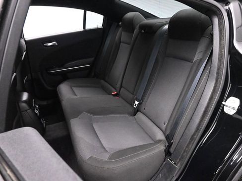 Used 2018 Dodge Charger R/T w/ Blacktop Package image 15