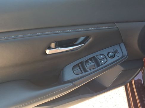 Used 2025 Nissan Sentra SV FWD image 14