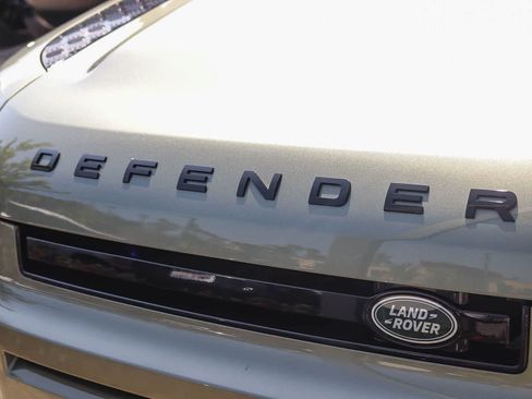 Used 2024 Land Rover Defender 110 S AWD/4WD image 10