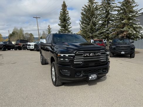 Used 2025 RAM 3500 Laramie w/ Sport Appearance Package AWD/4WD image 5