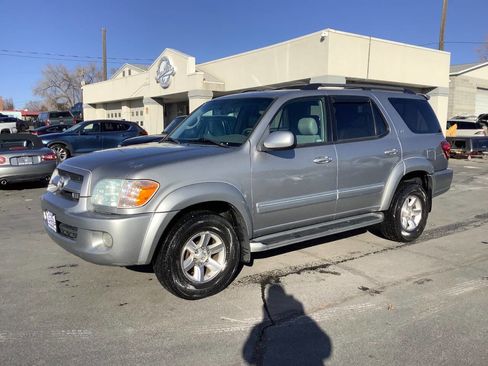 Used 2007 Toyota Sequoia SR5 image 2