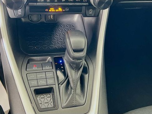 Used 2024 Toyota RAV4 LE image 17